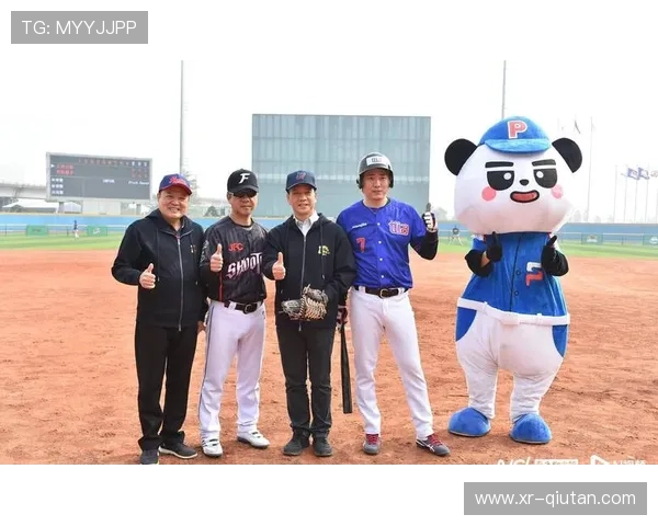 各参赛队抵达中山适应场地，备战十五运会垒球决赛阶段比赛